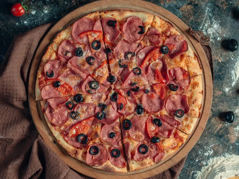 Salamlı Pizza (Orta)