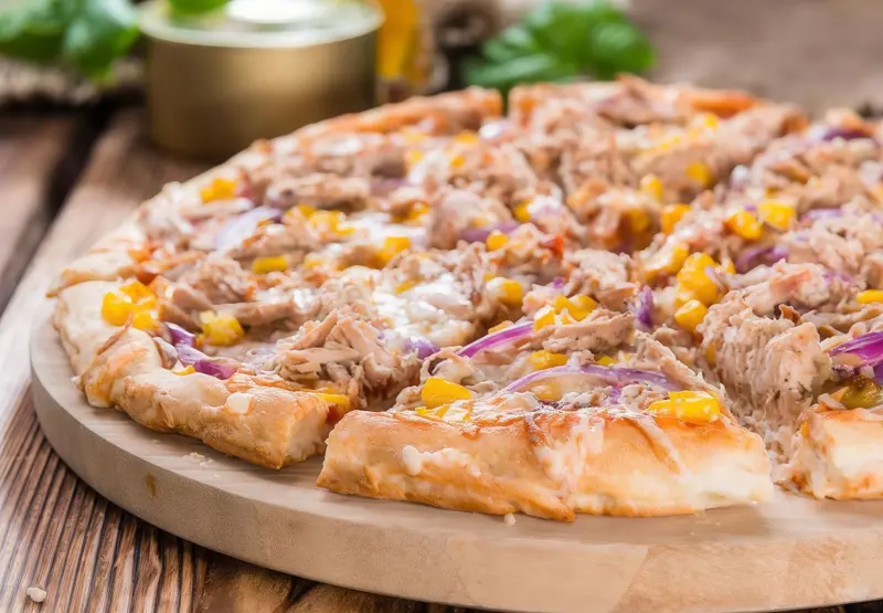Ton Balıklı Pizza (Büyük Boy)