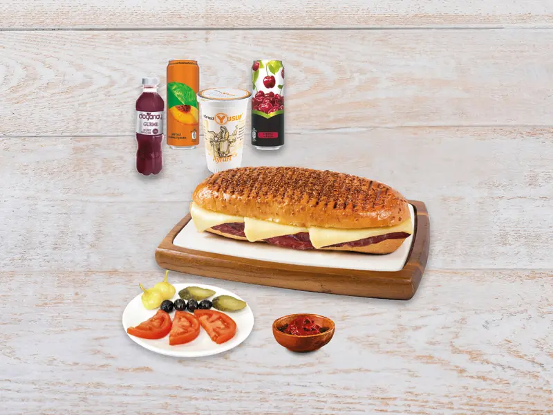 Pastırmalı Kaşarlı Tost Menü